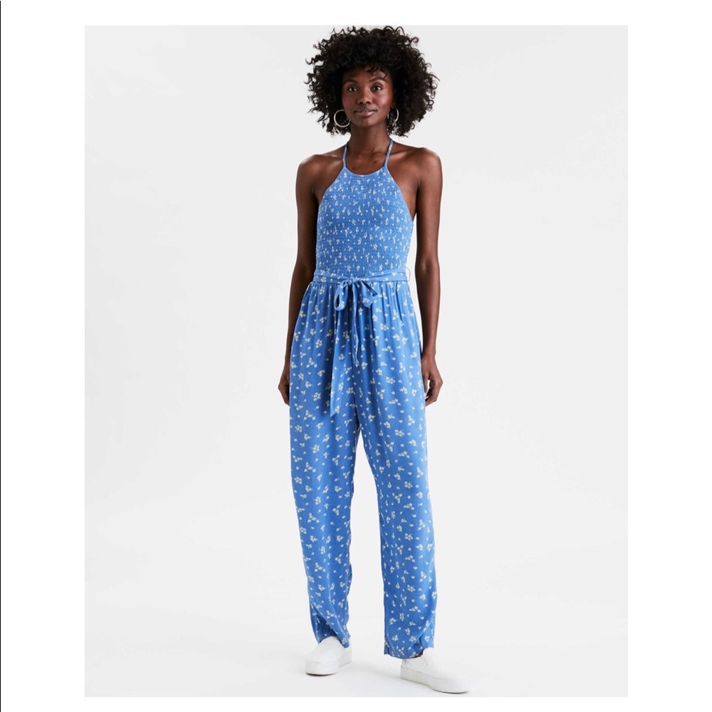 SOLD!!!American Eagle ✨ NWT✨ Blue Floral Jumpsuit